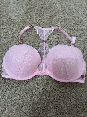 Victoria’s Secret pink lace bra sz 34C